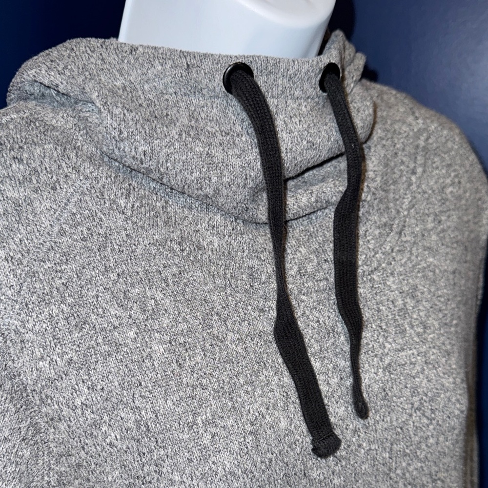 Old Navy Active- Women's Grey Hoodie Size Medium - Picture 7 of 17